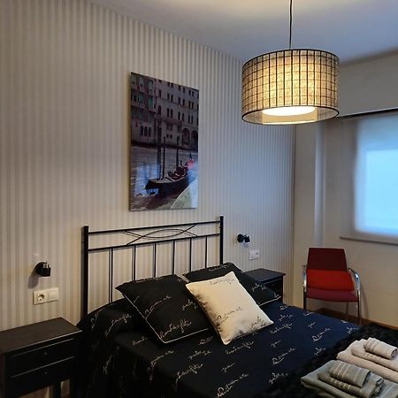 Appartamento Maria Belkis Ourense Esterno foto